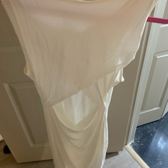 White cut out dress size medium - Picture 4 of 4